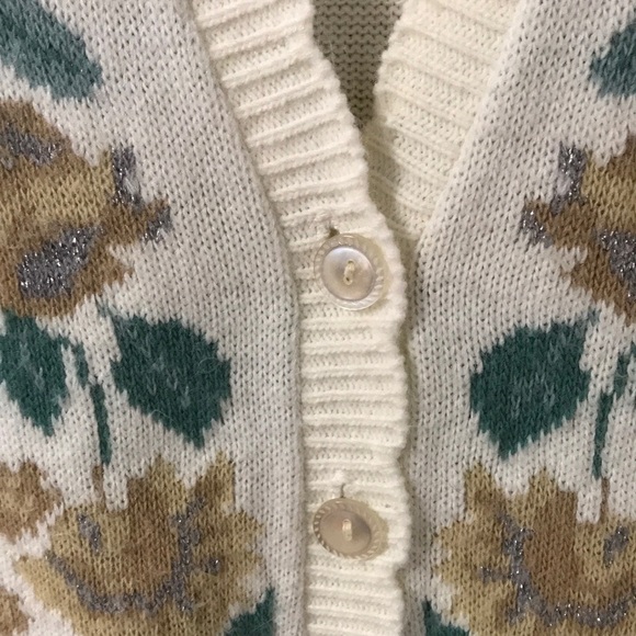 Beautiful sweater vest - Picture 2 of 4